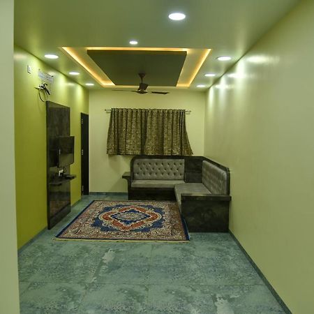 Pawan Executive Tuljapur المظهر الخارجي الصورة