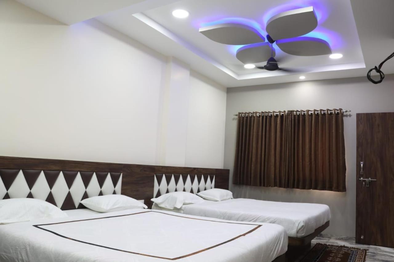 Pawan Executive Tuljapur المظهر الخارجي الصورة